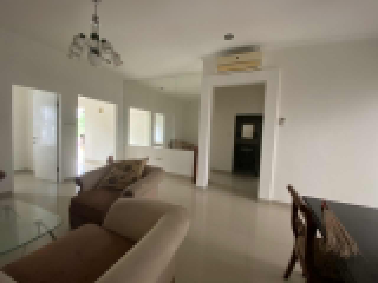 Aagi. Rumah Disewakan di Cluster Taman Beverly